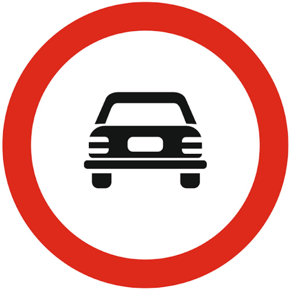 Accesul interzis autovehiculelor, cu exceptia motocicletelor fara atas